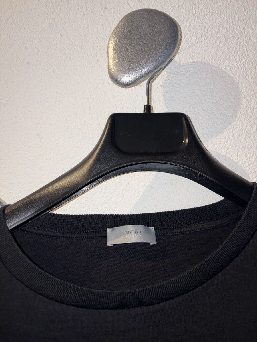Dior T-shirt: DIORxKAWS SHIRT – Nuovo (secondo la descrizione) da Zürich venduto da JMima 4