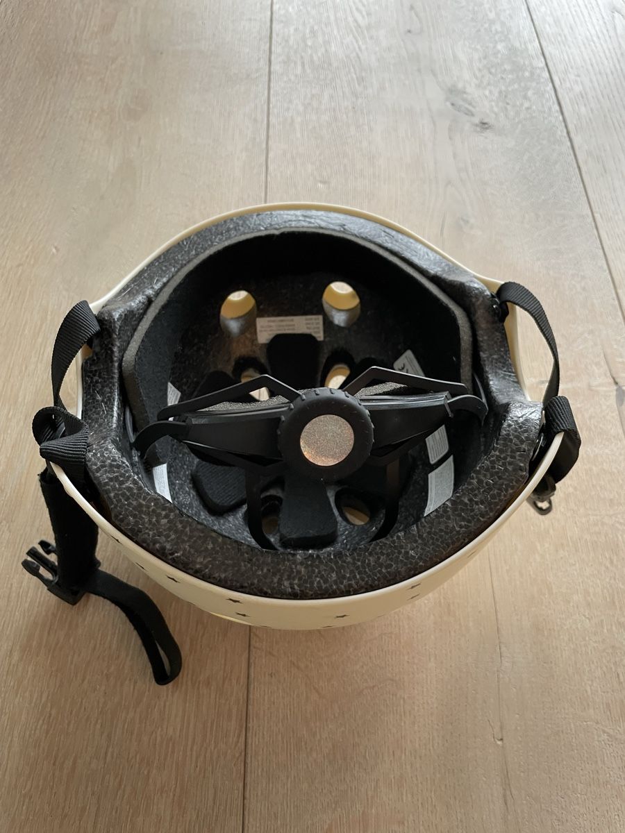 Banwood Caschi: Banwood Kinderhelm Gr. 50-54 – Usato da Hohenrain venduto da Oters 5
