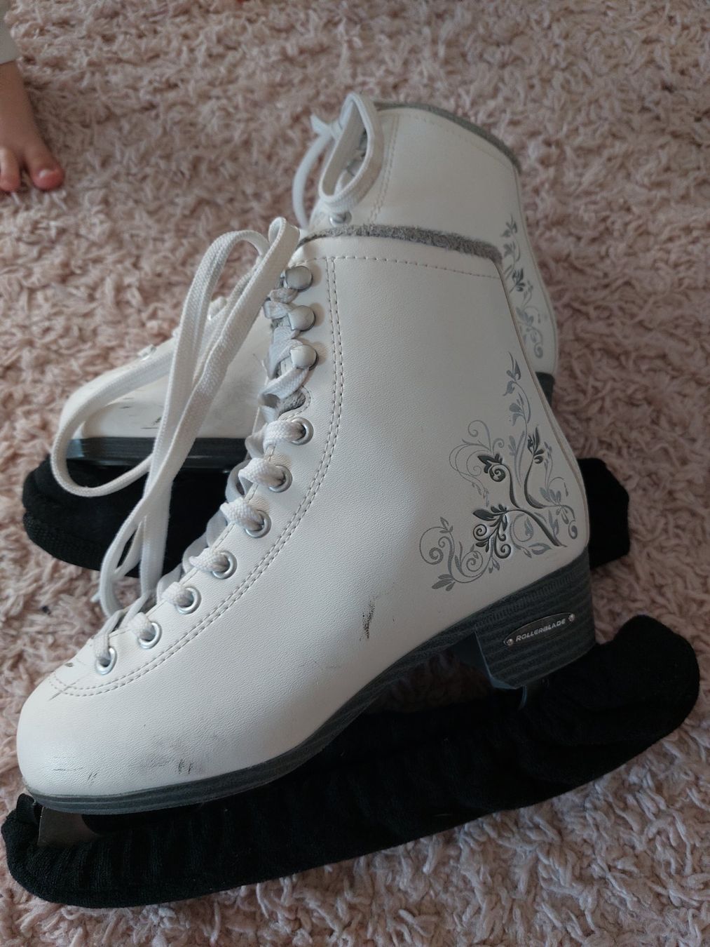 Pattini da ghiaccio: Schlittschuhe Marke Rollerblade Gr. 36.5 – Usato da Oberlunkhofen venduto da Wuschel_26 1