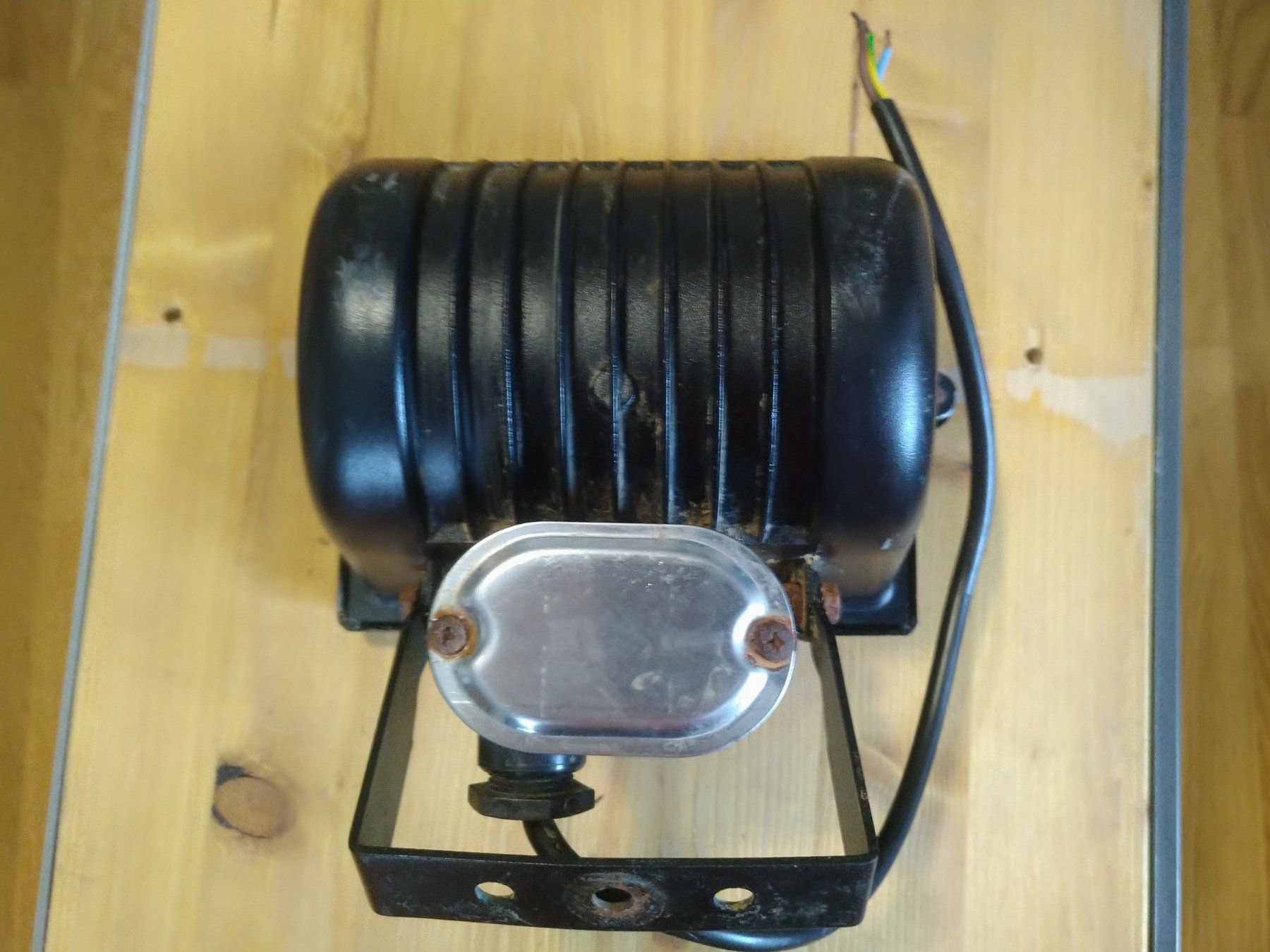 Lampade: 4 Halogenscheinwerfer Baustrahler Strahler Aussenbereich – Usato da Buckten venduto da RolandsLiquidationen 2