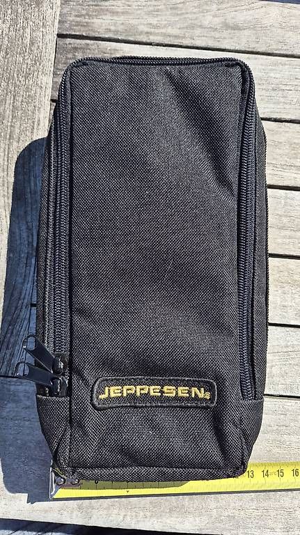Taschen: saccoche Jeppesen jambe pilote – Gebraucht aus La Tour-de-Peilz von Lepuik 1