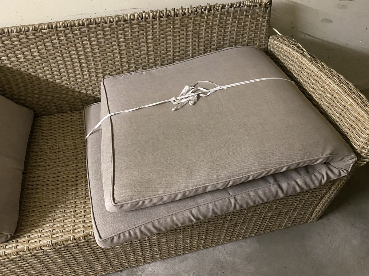 Sedie a sdraio: Langer Sessel mit Kissen plus 2 Hocker – Usato da Hochdorf venduto da Katja014 5