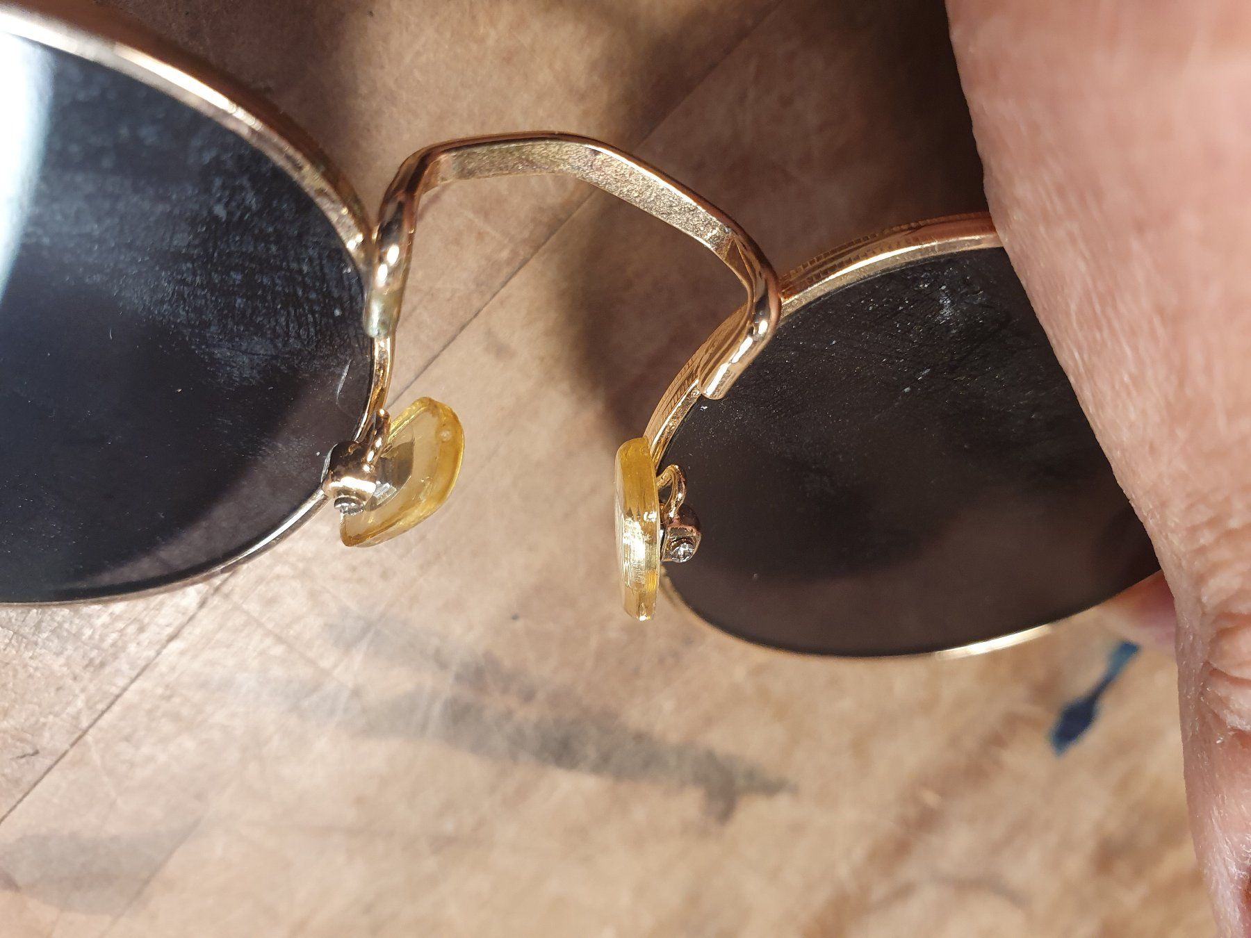 H&M Occhiali & Lenti: Sonnenbrille mit Goldrahmen – Usato da Zürich venduto da loosebone 6