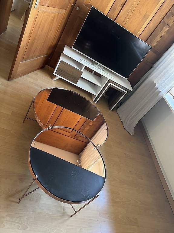 Mobili TV: TV- / Fernsehmöbel mit Hocker – Usato da Zürich venduto da sara.h.22 2