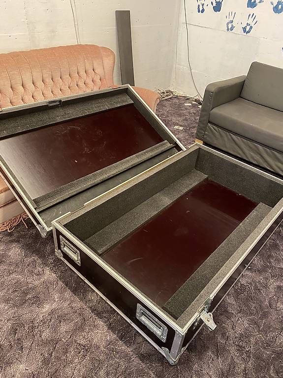 Valigie: Flightcase Mischpult 135x82x36 – Usato da Buchs SG venduto da Kasben 1