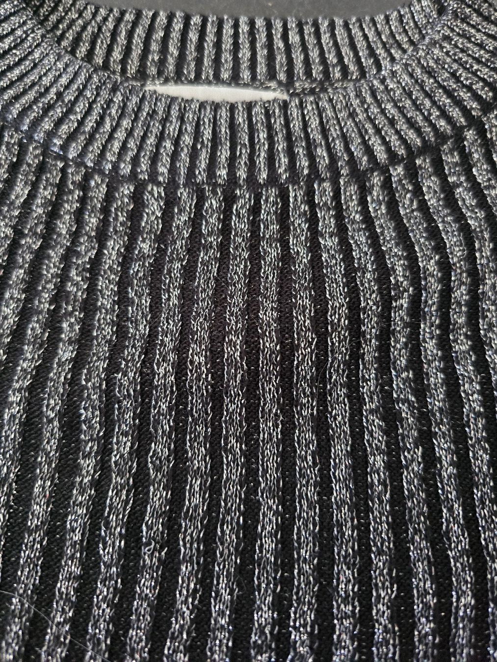 Pulls et sweat-shirts: Festliche Pullover Gr.134-140  – D'occasion à Unterentfelden par Panda-87 1