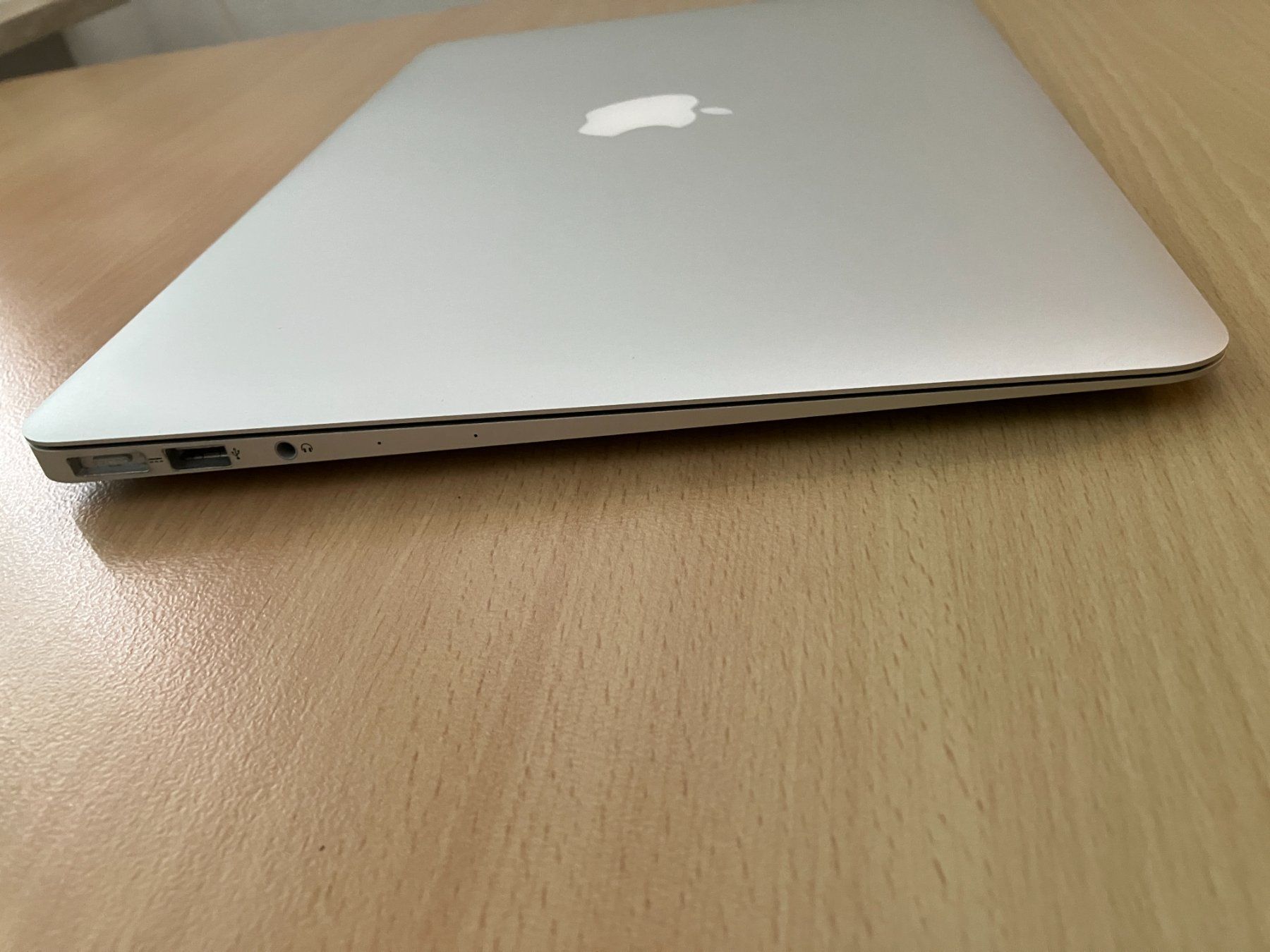 Apple Notebooks: MacBook Air 2015 13,3 Zoll – Gebraucht aus Sursee von Hstrings 1