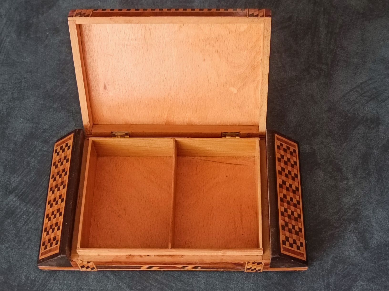 Dosen: Spielkartenbox – Gebraucht aus Estavayer-le-Lac von Scosde 1
