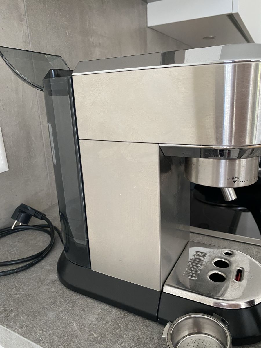 De'Longhi Kaffeemaschinen & Espressomaschinen: DeLonghi Dedica Espresso Machine – Gebraucht aus Neuchâtel von jul_r2nj 2