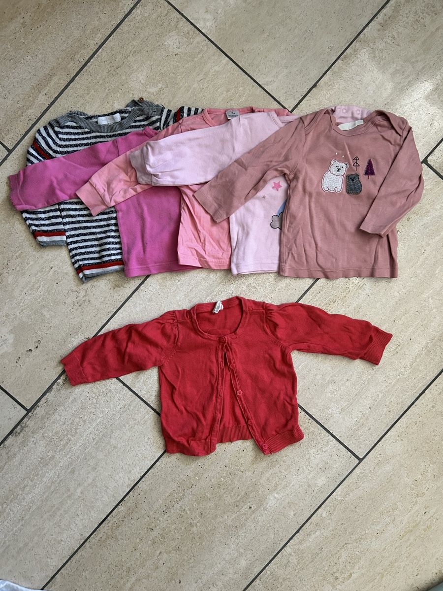 Lotti & Set di vestiti: 28-teiliges Kleiderpaket Grösse 74 – Usato da Berikon venduto da Skydive11 4