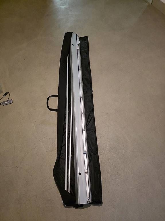 Schermi: Rollo-Leinwand Professional 240 x 180 cm – Usato da Egliswil venduto da Nemrepus 1