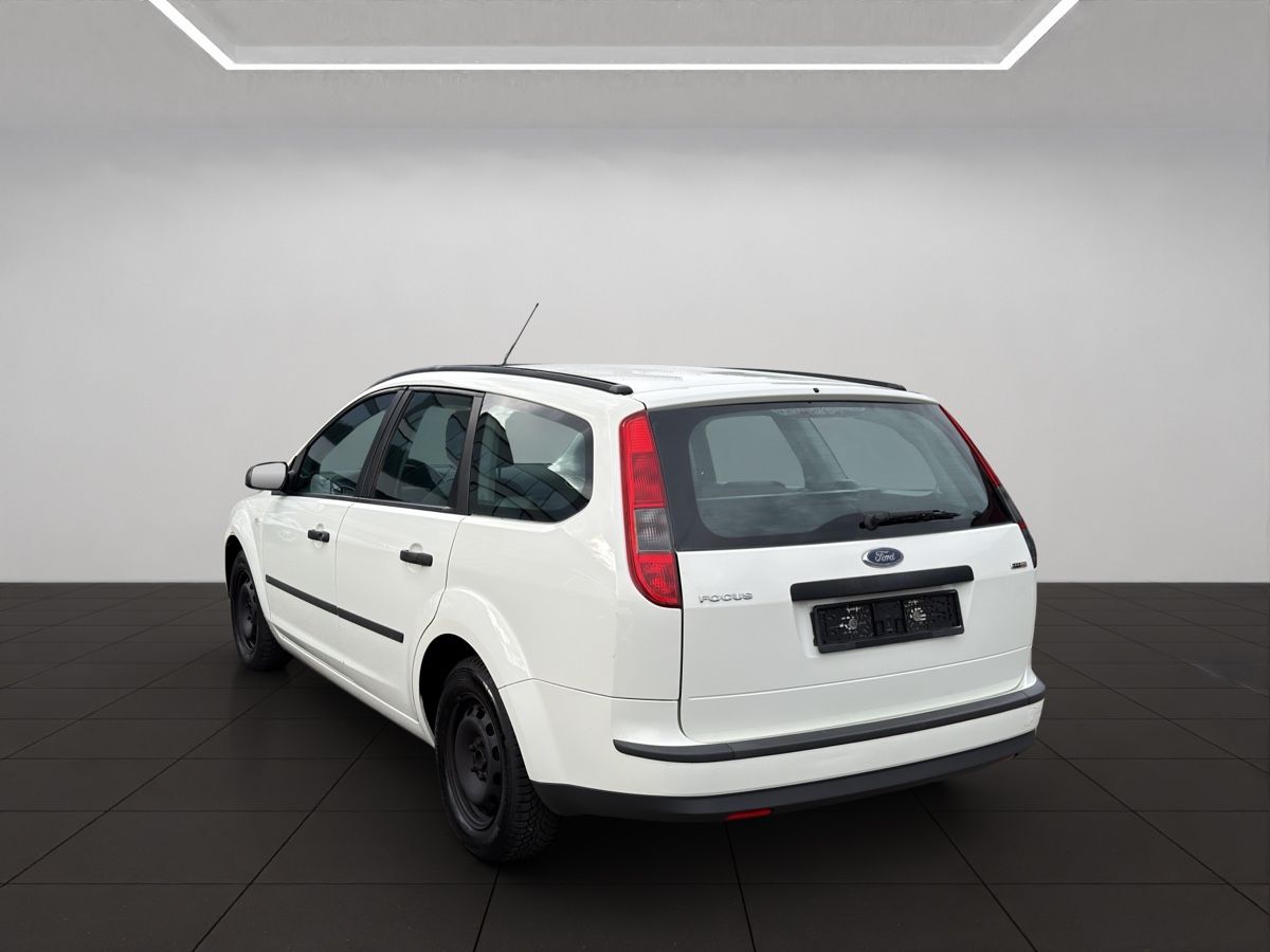 Ford Automobili: FORD Focus 1.6 TDCi Trend – Usato da Brunnen venduto da ese_w9t2 3