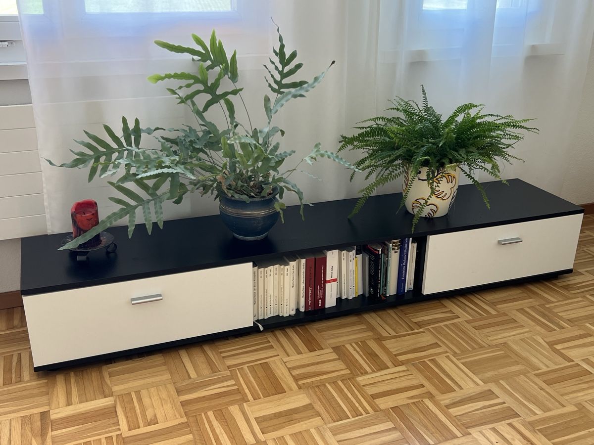 TV Möbel: Elegantes Sideboard – Gebraucht aus Winterthur von kev_c9n7