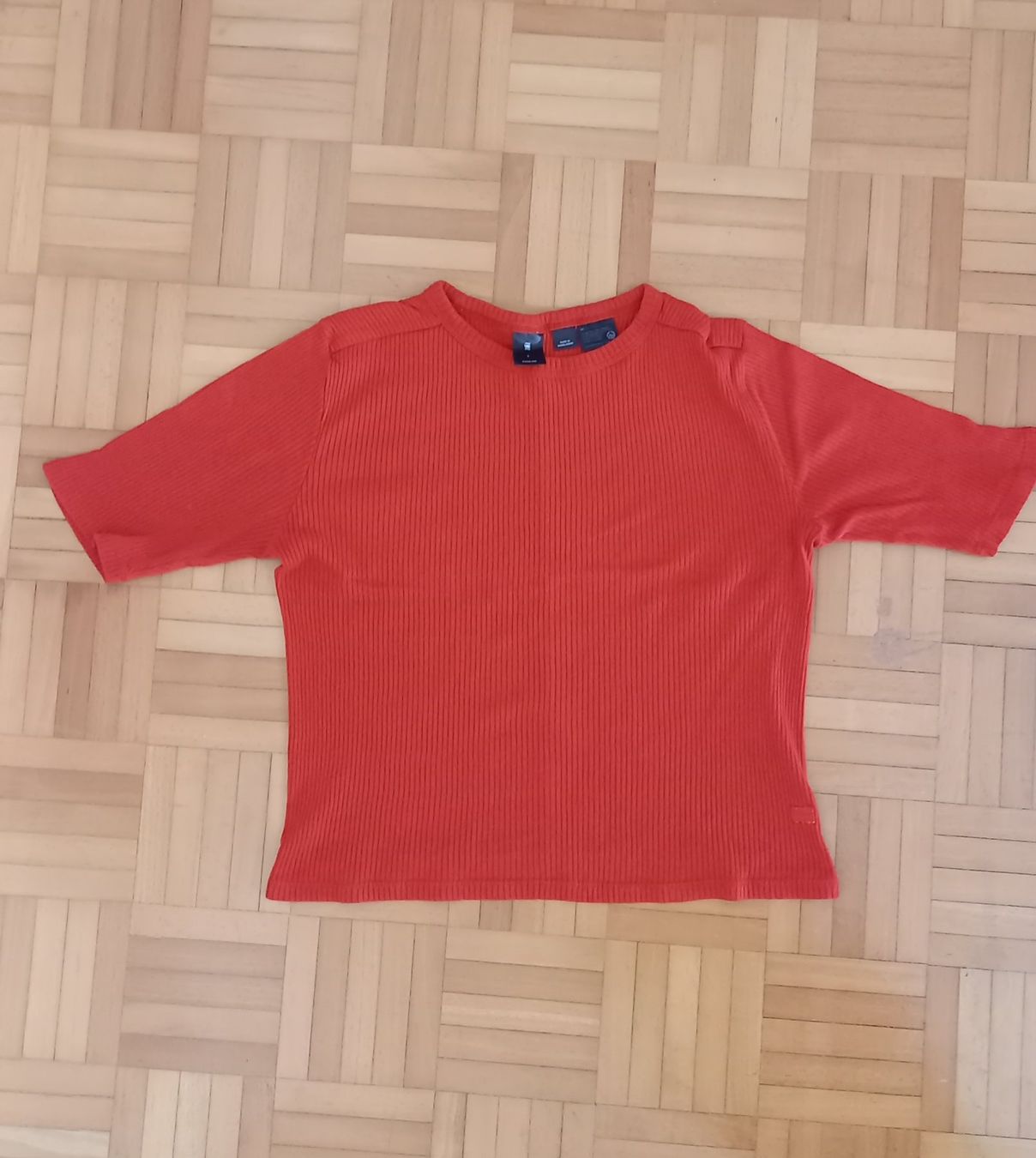 T-shirt: T-Shirt Top Zustand – Usato da Winterthur venduto da Gabi_89 3