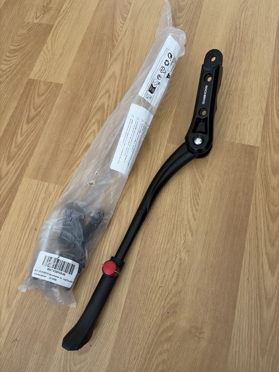 Cavalletti per biciclette: Fahrradständer ROCKBROS schwarz neu – Usato da Knonau venduto da jascarb