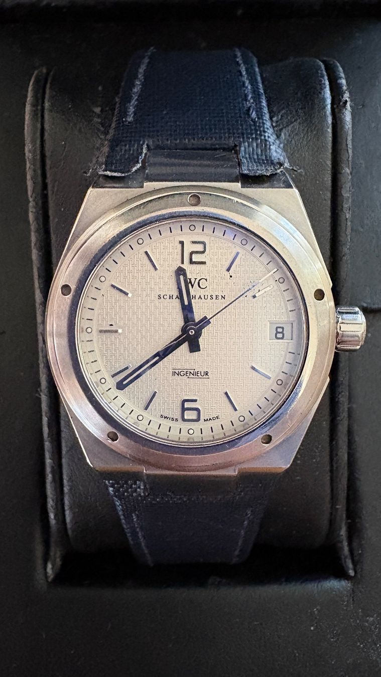 IWC Montres: IWC Ingenieur IW451501 automatic watch – D'occasion à Adliswil par fashionholic