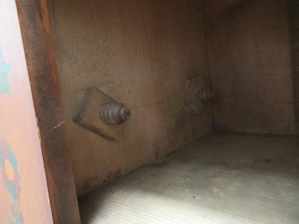 Armadi: Doppelter Kleiderschrank bemalt Rheintal – Usato da Flums venduto da Flumsantik 5