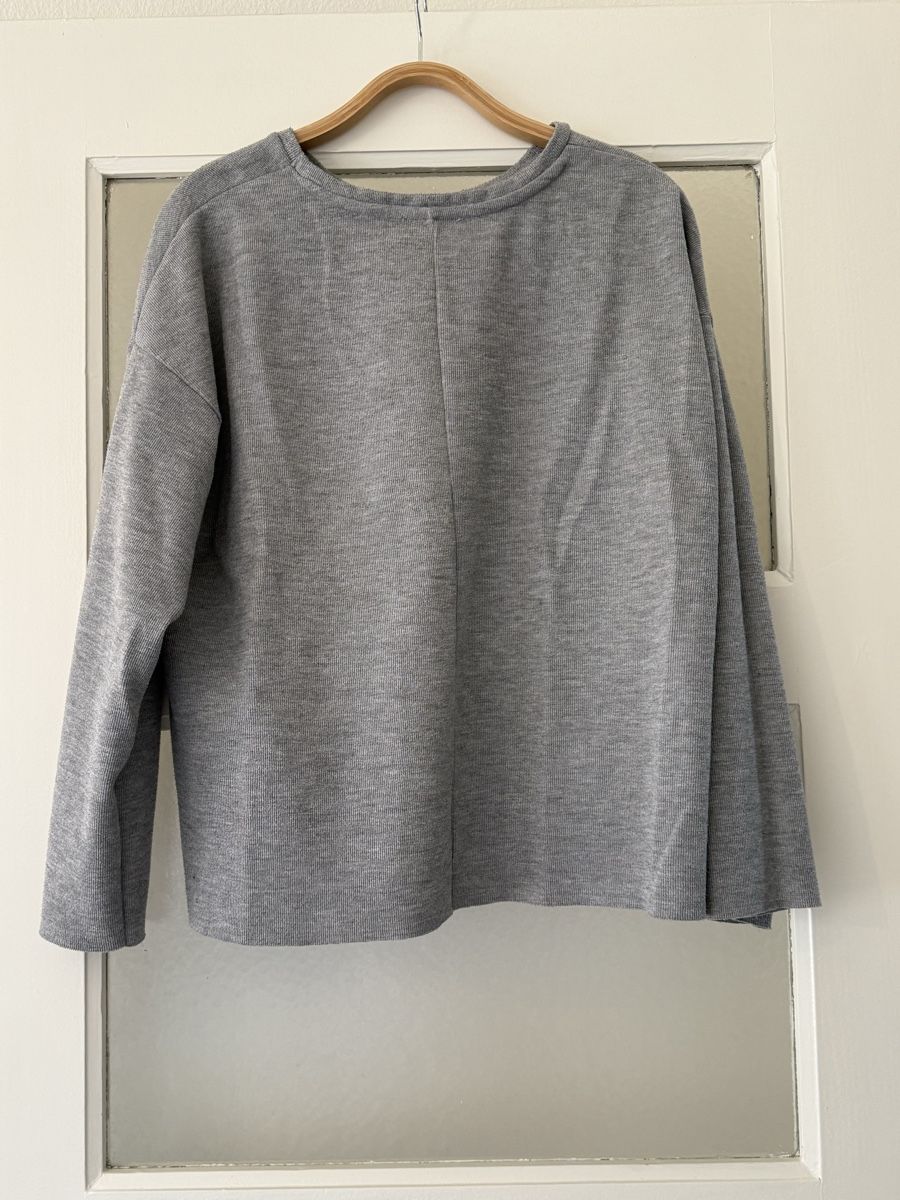 Zara Pullover & Sweatshirts: Grauer Strickpullover mit Knöpfen, Grösse M von Zara – Neu (gemäss Beschreibung) aus Basel von zukk_ 1