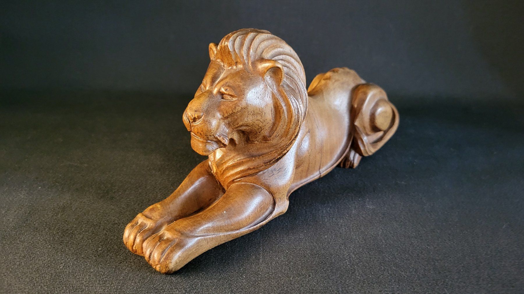 Statuette: Holz-Schnitzerei LÖWE – Usato da Basel venduto da spinne02 1