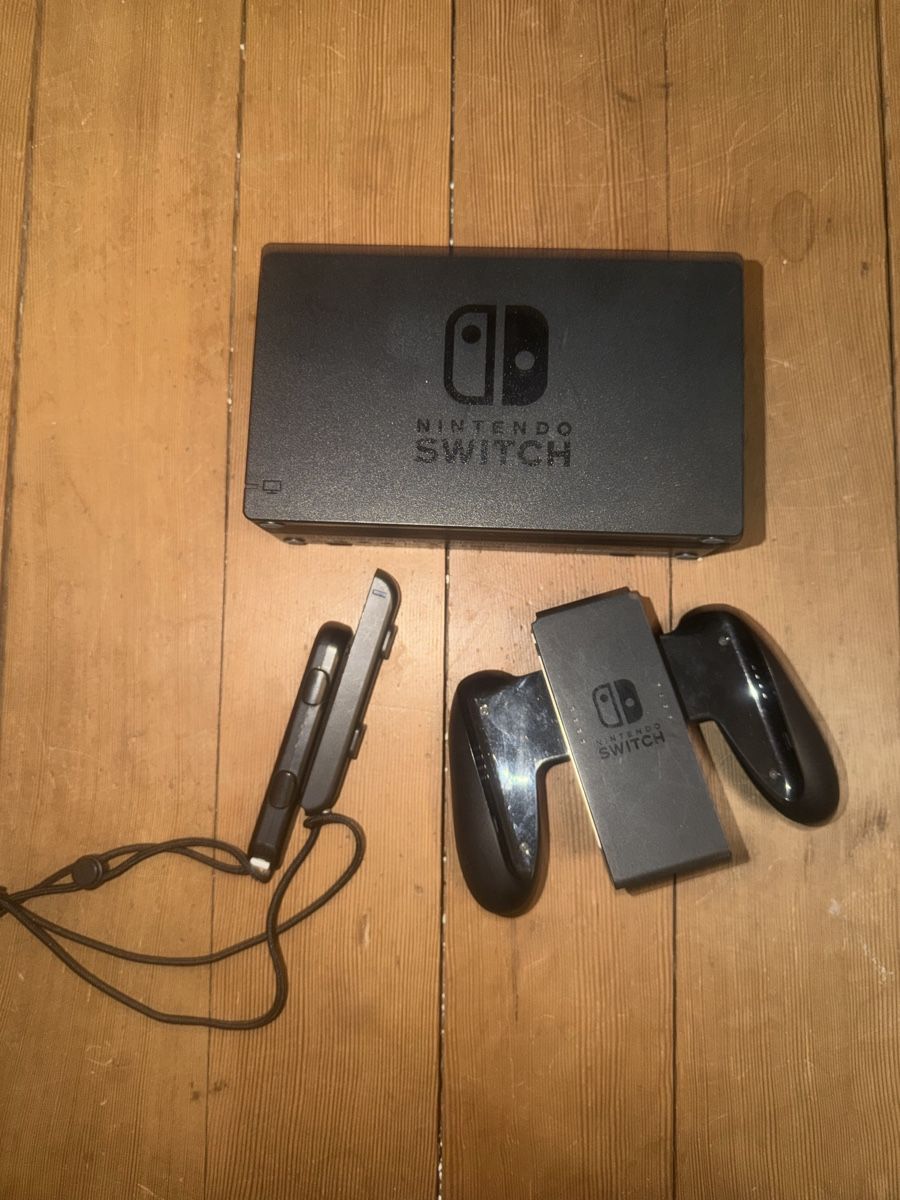 Nintendo Console: Switch Konsole – Usato da Staad SG venduto da pri_xnl8 1