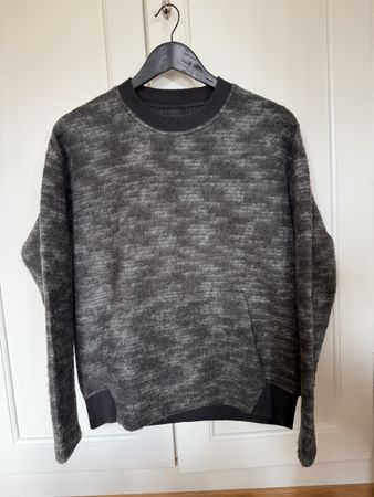 Brooklyn's Own Rocawear Gray Pullover - Cozy Fall Style!