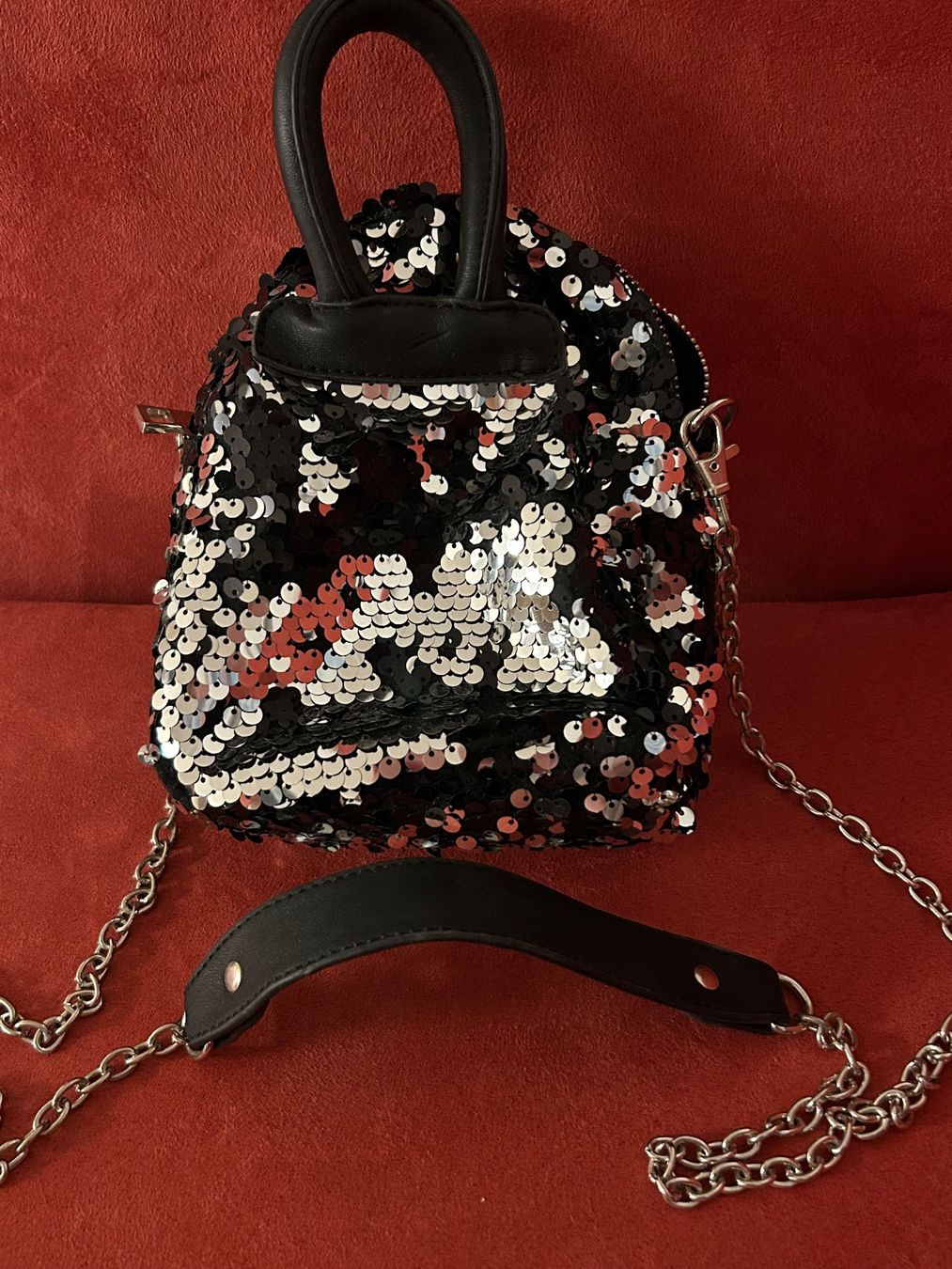 Kindertaschen: Mini Rucksack Pailletten schwarz/silber – Gebraucht aus Oberkulm von angela_05 1