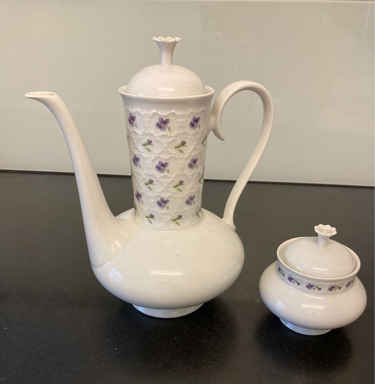 Set di piatti: Porzellan Kaffeeset mit Veilchenmuster, Langenthal – Usato da Gränichen venduto da SabineZ01 1