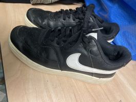 Nike Turnschuhe schwarz Grösse 36.5 gebraucht