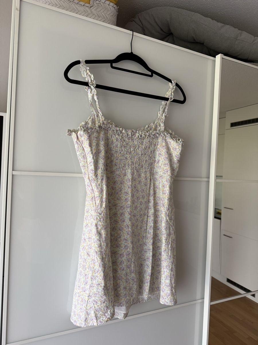 Zara Kleider: Zara Kleid Gr. L – Gebraucht aus Wil SG von xrnvani 3