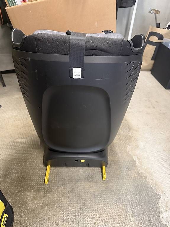 Seggiolini per auto: Maxi-cosi titan Plus i-size – Usato da Pully venduto da karinos1526 3