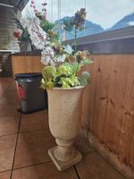 Blumen-Vase schwer im Antik-Look gebraucht