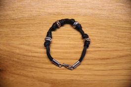 Damenarmband, schwarz, mit 2x Silber, 1x Gold und 1x Kupfer
