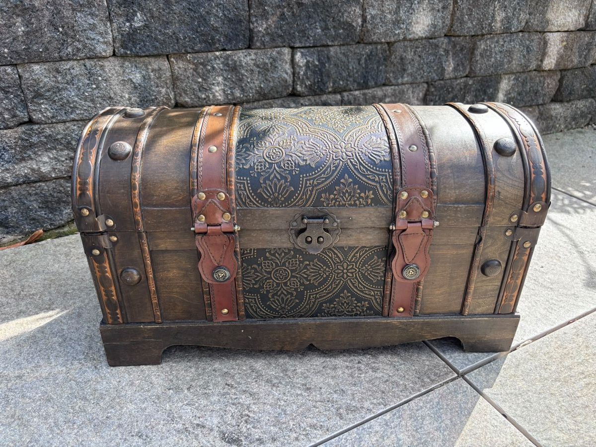 Cassapanche: Schatztruhe aus Holz und Leder – Usato da Gebenstorf venduto da TheReacher 2