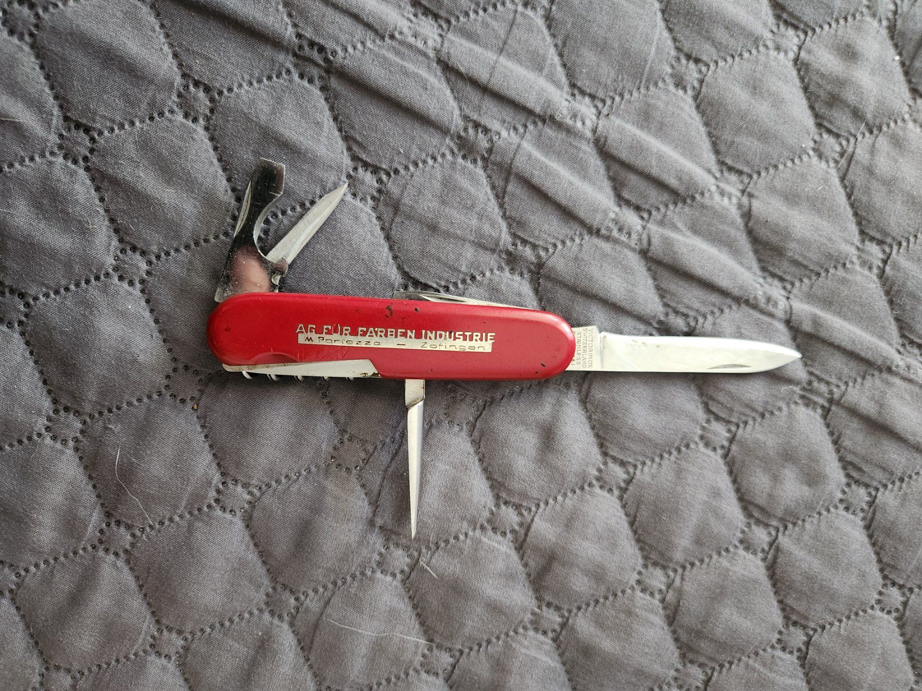 Victorinox Couteaux de poche: Victorinox Taschenmesser – D'occasion à Oftringen par Leleni