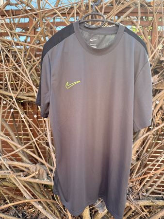T-shirt Nike Dri-FIT gris/noir XL -