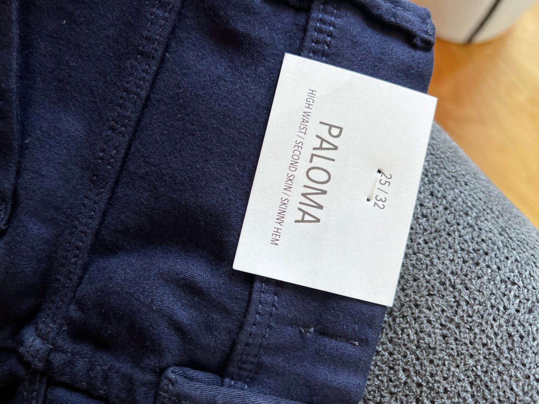 Jeans: Neues Jeans 25/32 – Nuovo e nell'imballaggio originale da Riehen venduto da edu_92w7 7