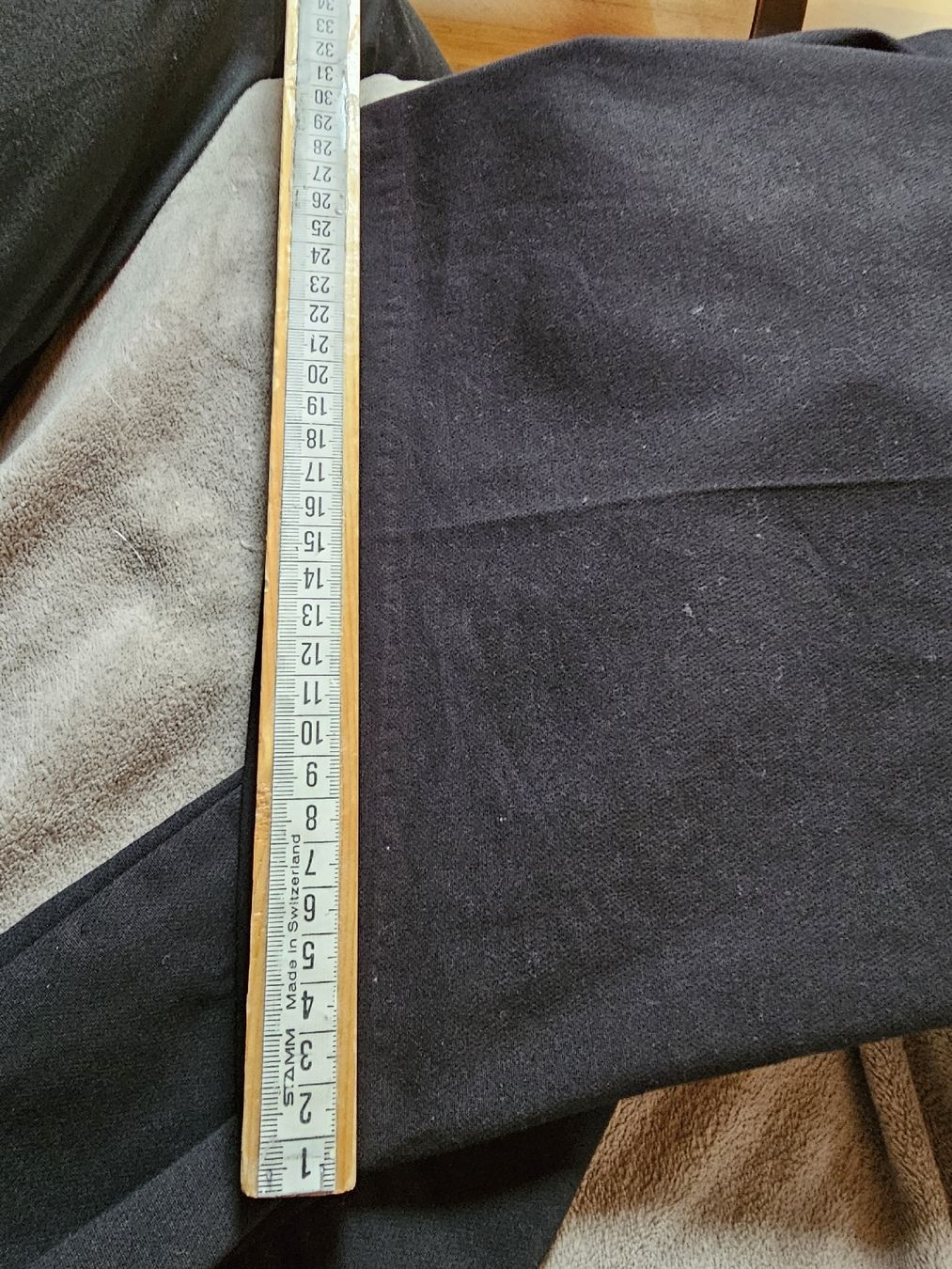 Lotti di vestiti: edle schwarze Hose mit 2 Shirts gr.L – Usato da Ferden venduto da jemyce 5