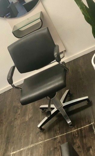 Sedie: Coiffeur Einrichtung – Usato da Frenkendorf venduto da Katrin02 7
