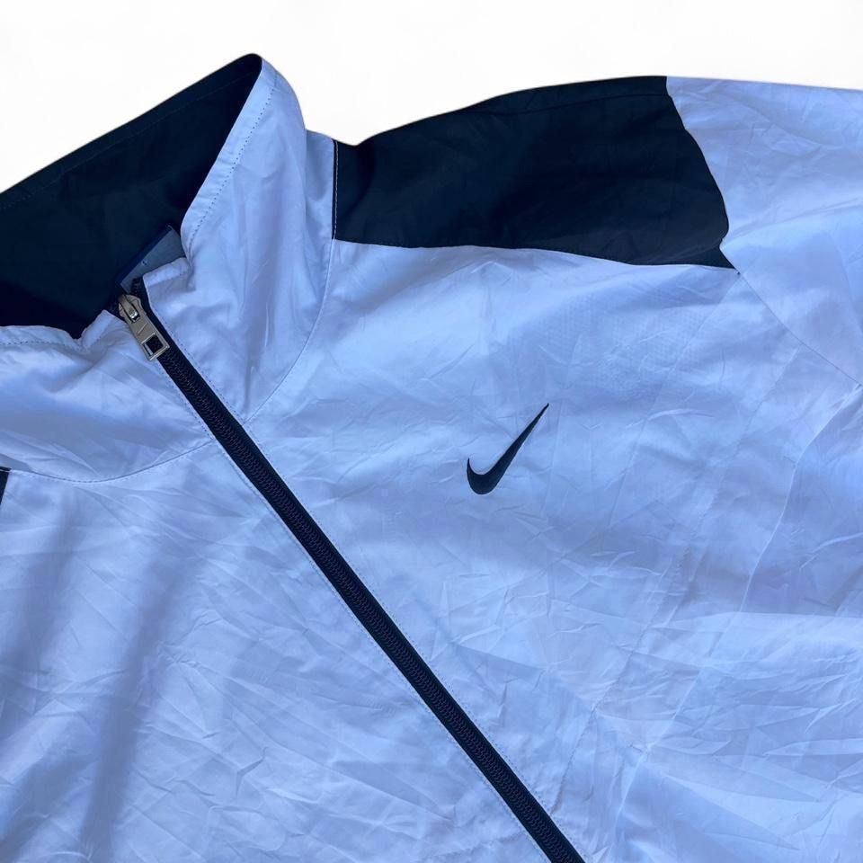 Nike Giacche: Nike Tracksuit Weiss – Usato da Riehen venduto da RESTREET 1