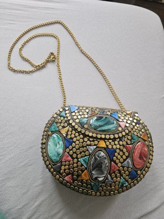 Handtasche klein bunt verziert goldfarbene Kette 