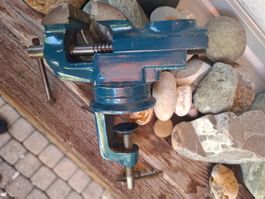 kleiner Tisch- Schraubstock drehbar, Backe 60mm