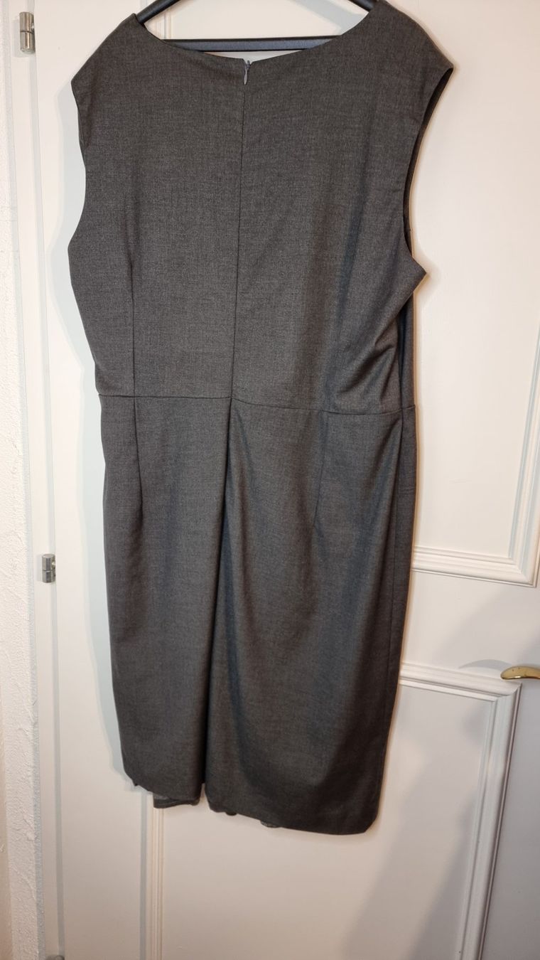 Kleider: Bussines Kleid Größe XL – Gebraucht aus Wald ZH von Martin79 3