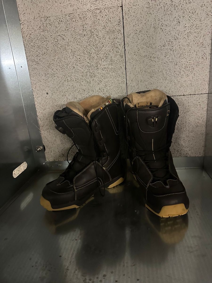 Sci: Skiausrüstung Snowboard Ski + Schuhe – Usato da Turbenthal venduto da arb_g87g 5