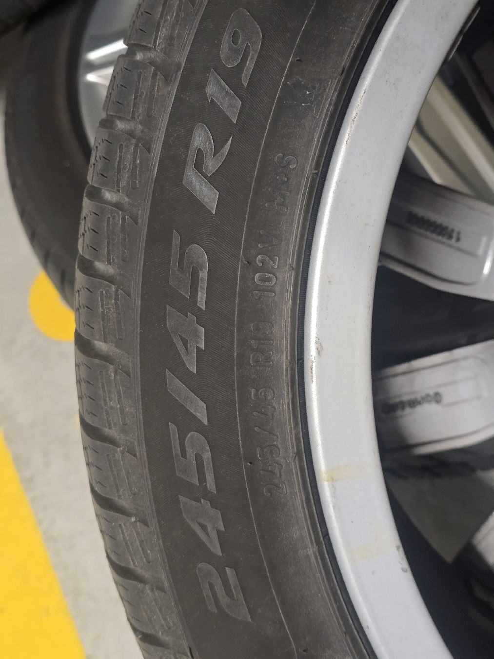 Pneumatici & Ruote complete: Felgen Audi – Usato da Menziken venduto da bilo.09. 5