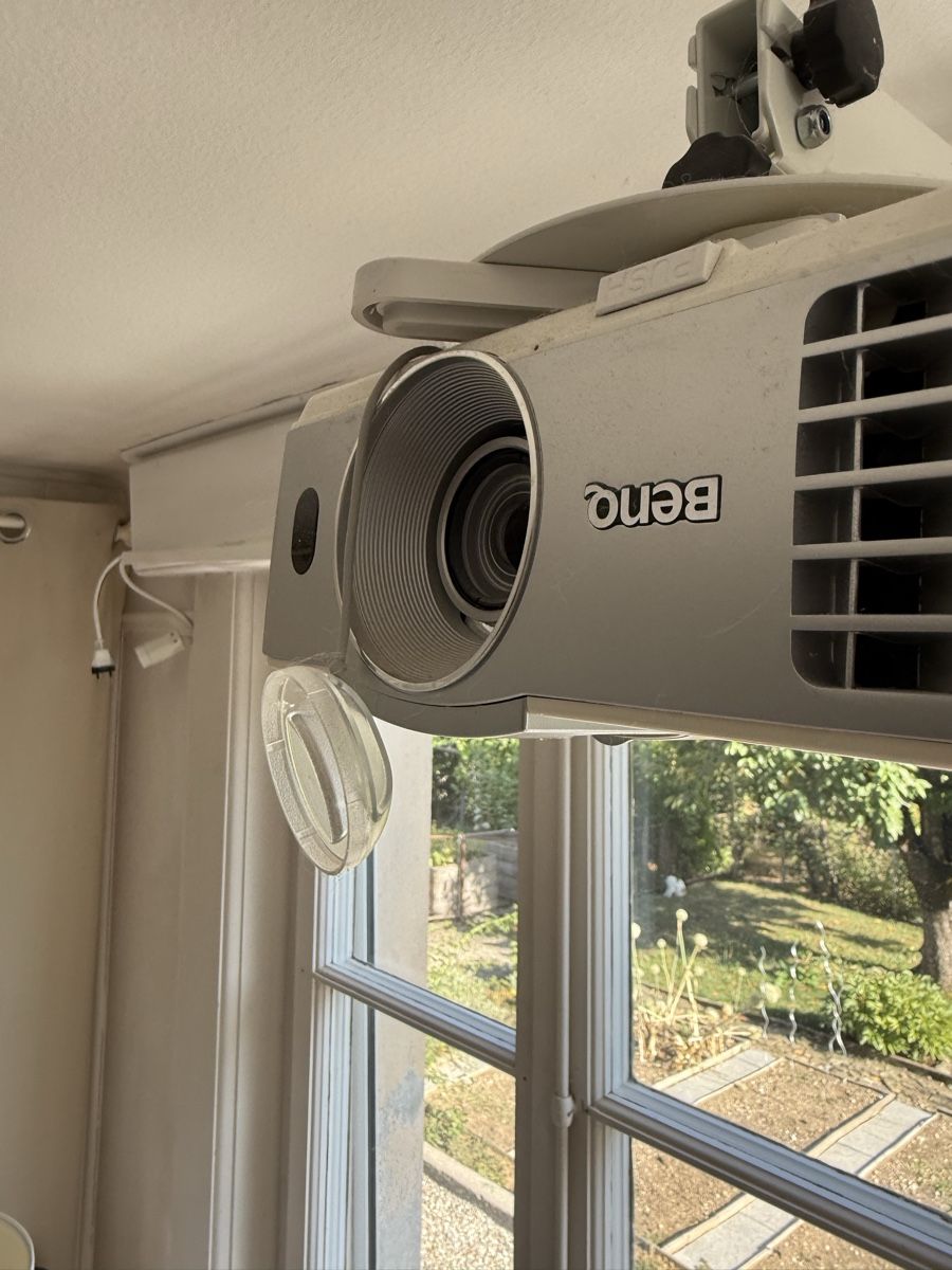 BenQ Proiettori: Projecteur Benq fonctionnel – Usato da Bulle venduto da fra_7wng 4