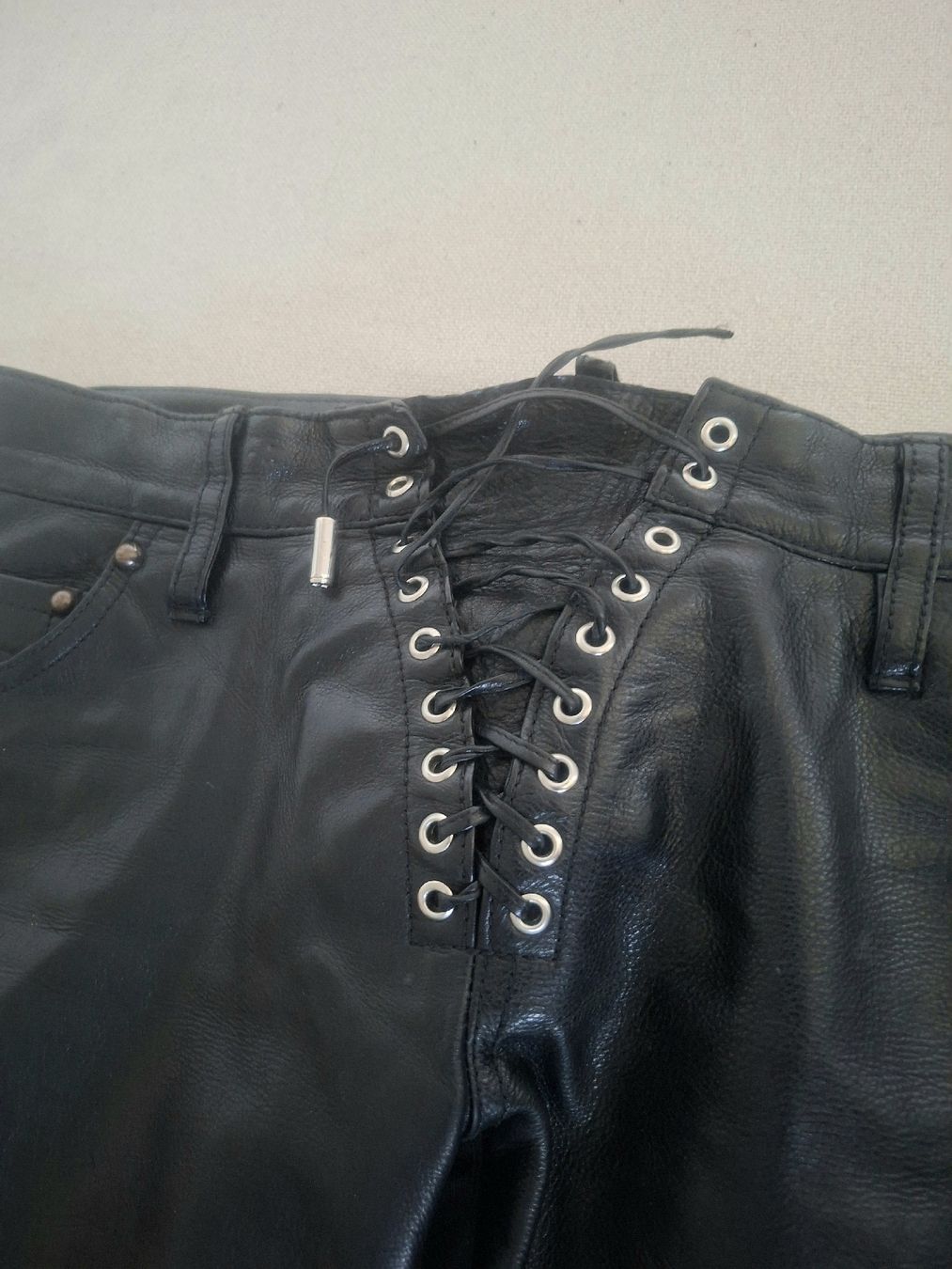 Dsquared2 Pantaloni: DSQUARED2  Lederhose schwarz   – Usato da Glattbrugg venduto da cub_w7l8 3