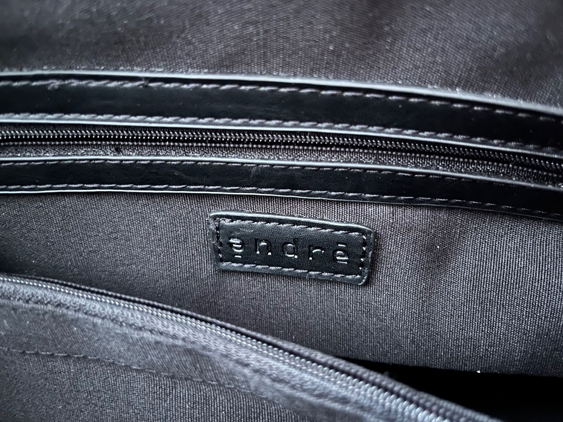 Taschen für Damen: Schwarze Frauenhandtasche – Gebraucht aus Zürich von Bora_0506 6