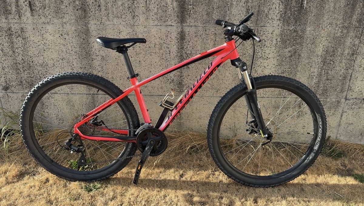 Vélos: Specialized Pitch Mountain Bike Red Good Condition – D'occasion à le Noirmont par Andreybelfor