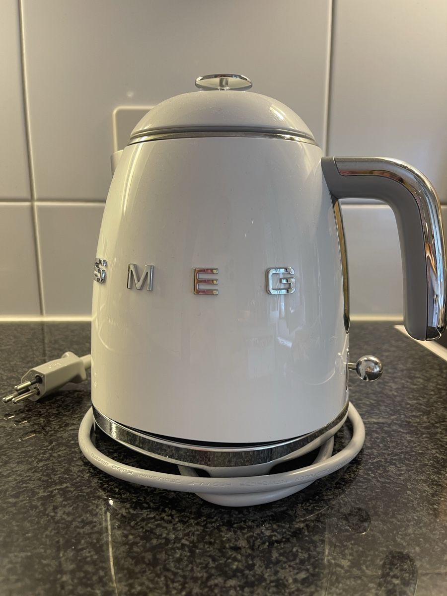 Smeg Wasserkocher: Wasserkocher SMEG Retro Style Mini Weiss – Neu (gemäss Beschreibung) aus Zürich von Larixx 3