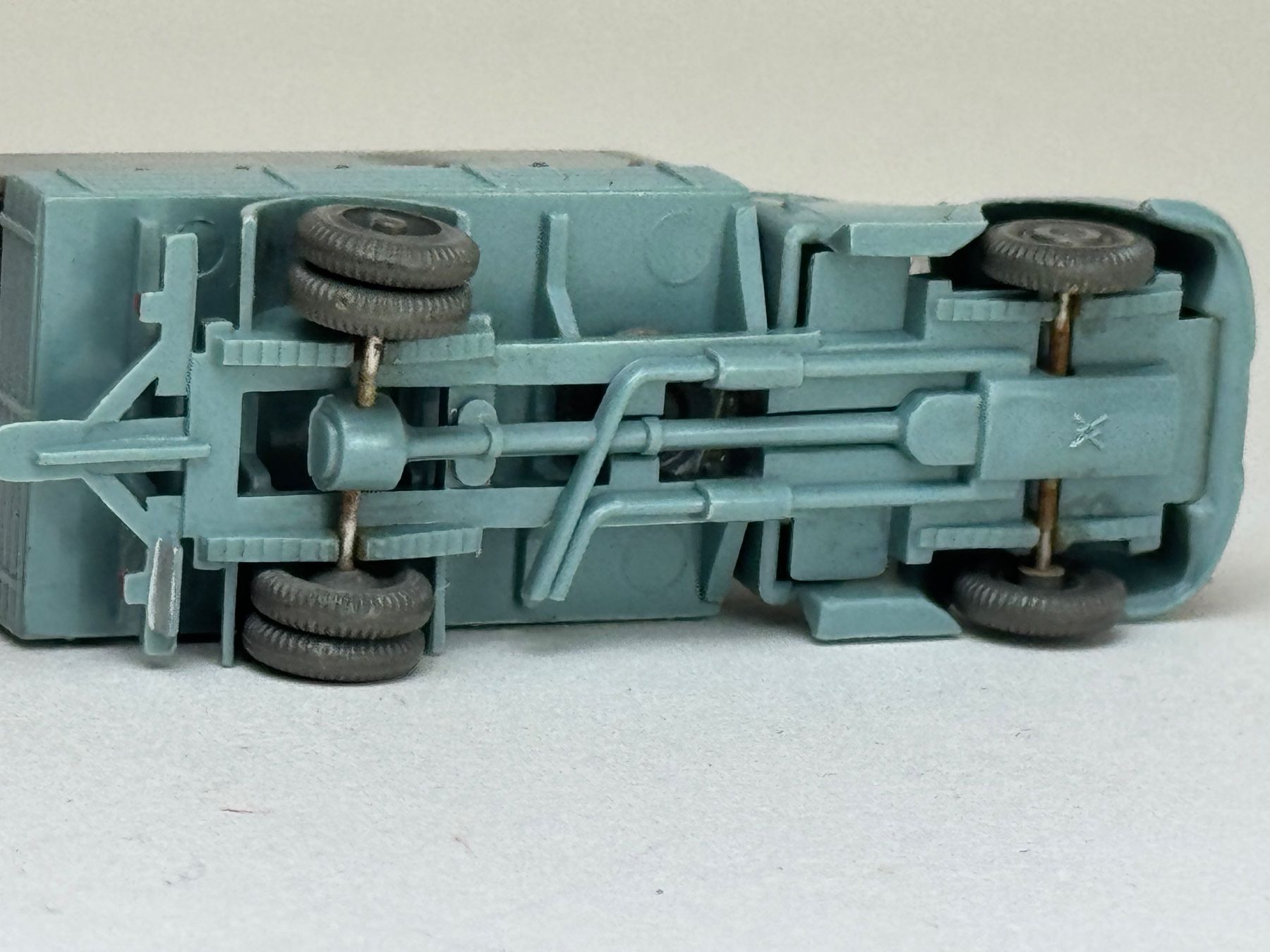 Wiking Modellini d'auto: Ford 3500 graublau Pritsche mit Plane – Usato da Elm venduto da Wikmtz 2